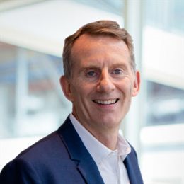 7月各线城市商品住宅销售价格环比下降，同比降幅整体收窄