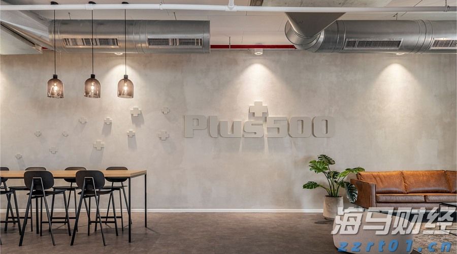 全国铁路暑运发送旅客破7亿人次